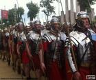 Римская армия состояла из нескольких легионов, солдат пехоты и кавалерии